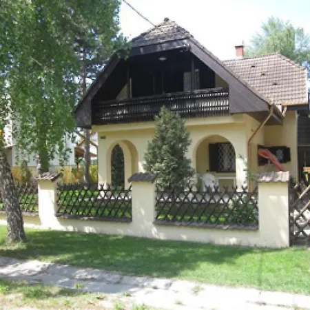 Апартаменты Happy Garden